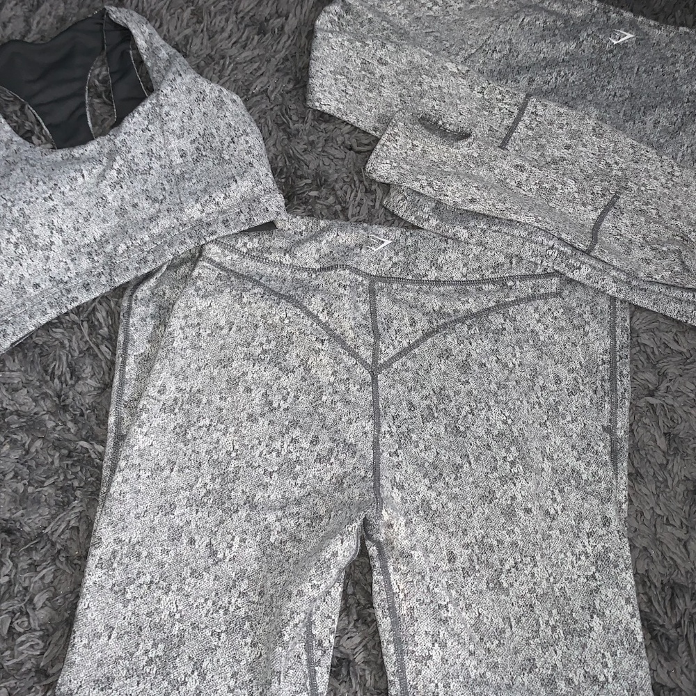 Charcoal Gymshark THREE PIECE Set